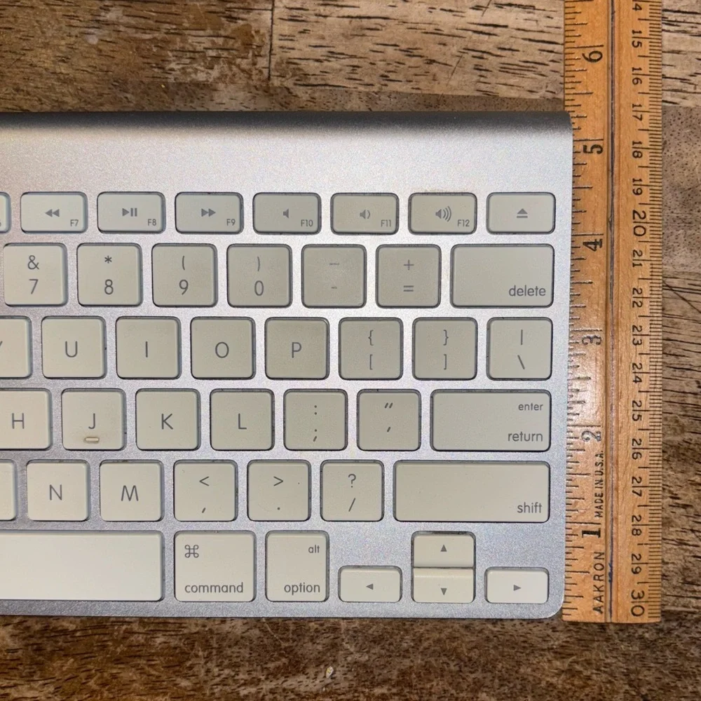 Apple Magic Keyboard‎ Bluetooth Wireless Original Aluminum Slim A1314 Powers On